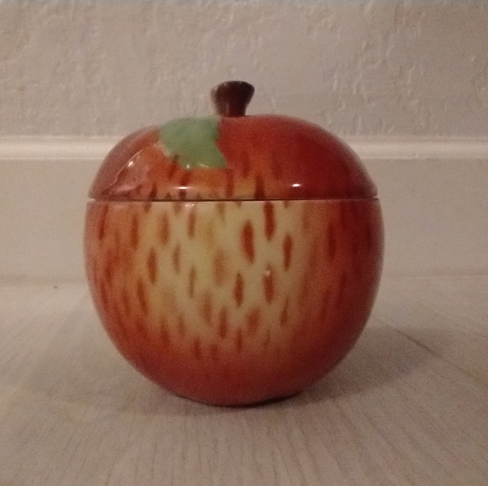 Vintage Czech Apple Covered Dish